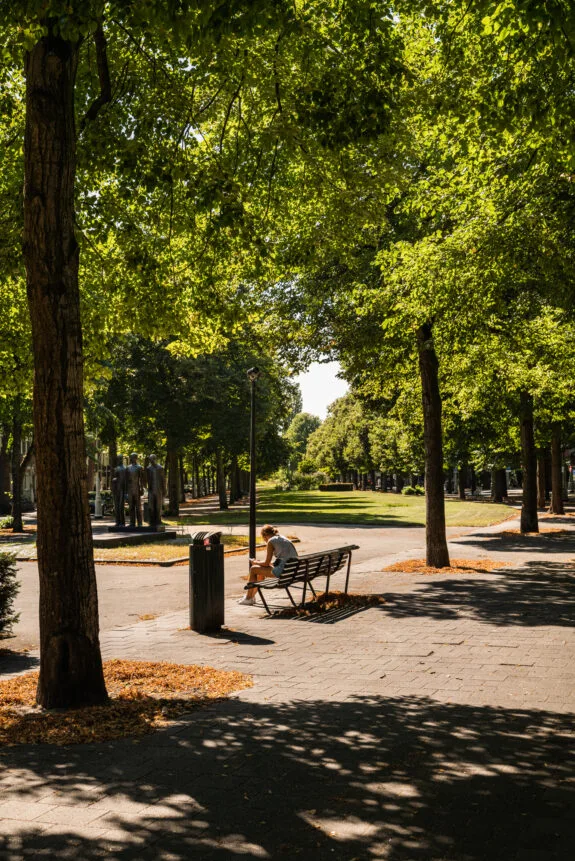 1077 &#8211; Bankje plantsoen