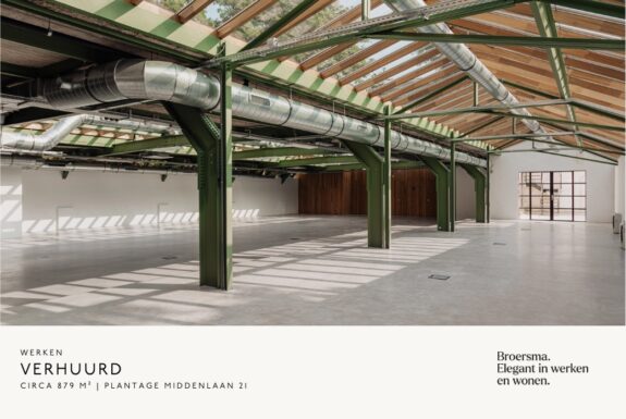 Broersma Werken verhuurt circa 879 m² kantoorruimte aan de Plantage Middenlaan 21.