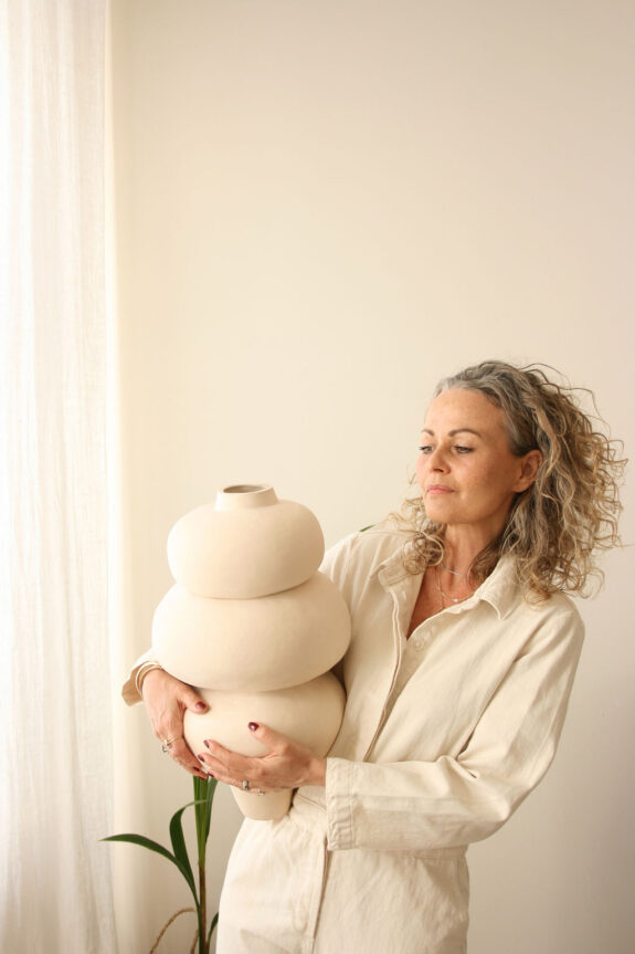 PortraitFrançoiseJeffreyCeramics_photo_byMilavanCalcar