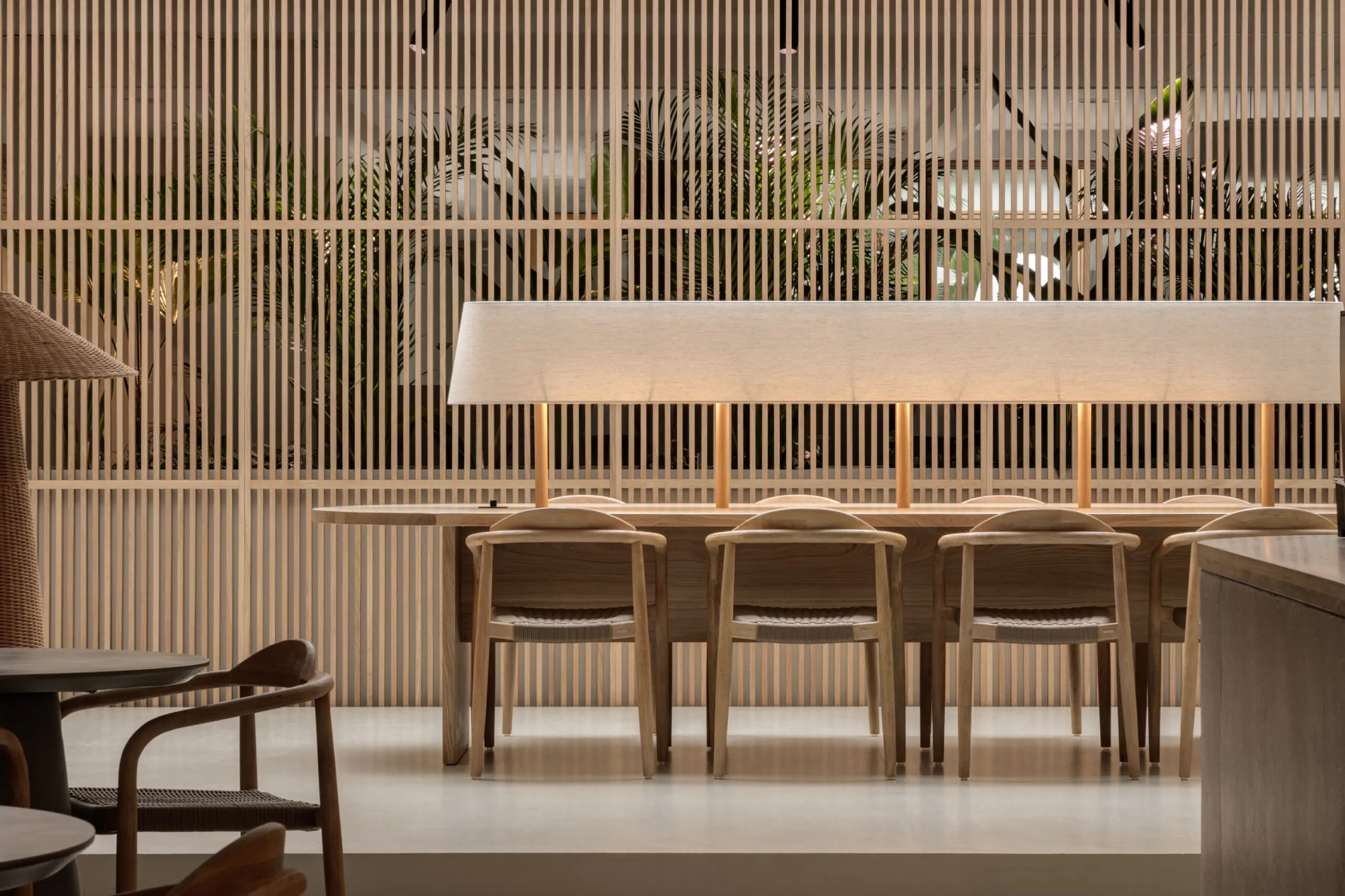 ‘Modern werken bij And Agency. Een interieur ontwerpconcept wat draait om veelzijdigheid en aanpassingsvermogen. Een project van 88 Projects in samenwerking met Studio Sluijzer’