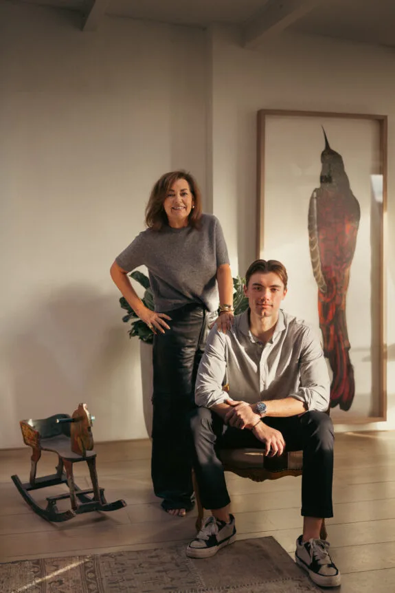 Uitgelicht; ‘Parkzicht’. ‘Onze woonkamer is op de bovenste verdieping, en nog iedere ochtend als we bovenkomen, worden we blij: het licht, het uitzicht, de vrijheid!’