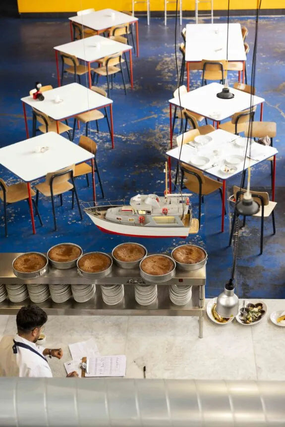 shortlist-amsterdam-Interieur Barracuda vanuit keuken