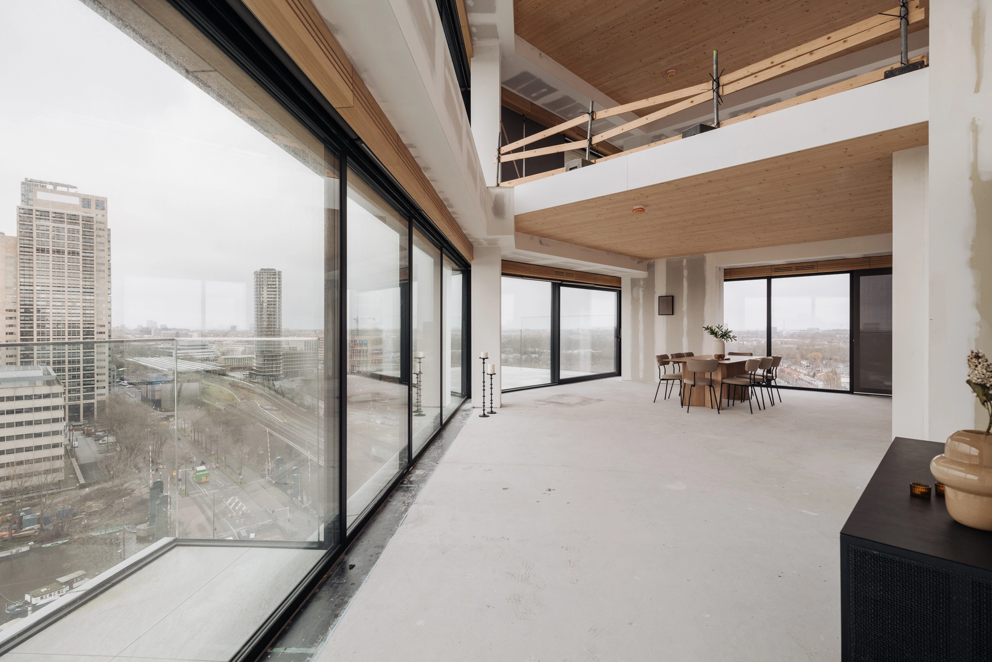 AM103647-1731057-Korte-Ouderkerkerdijk-1R3,-Amsterdam-136883215