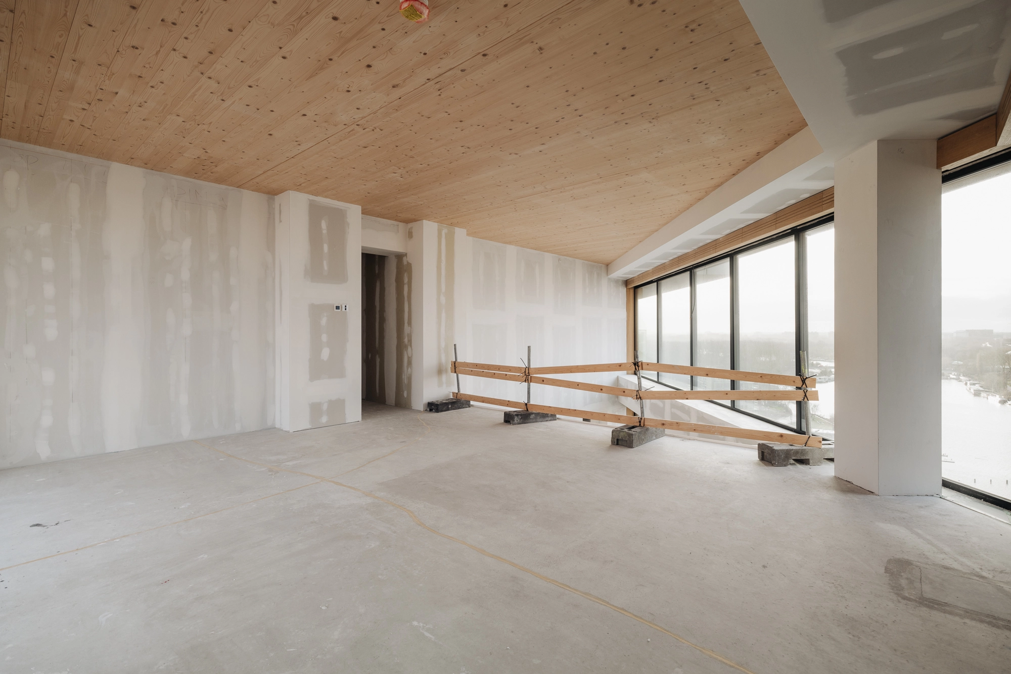 AM103647-1731057-Korte-Ouderkerkerdijk-1R3,-Amsterdam-136883306