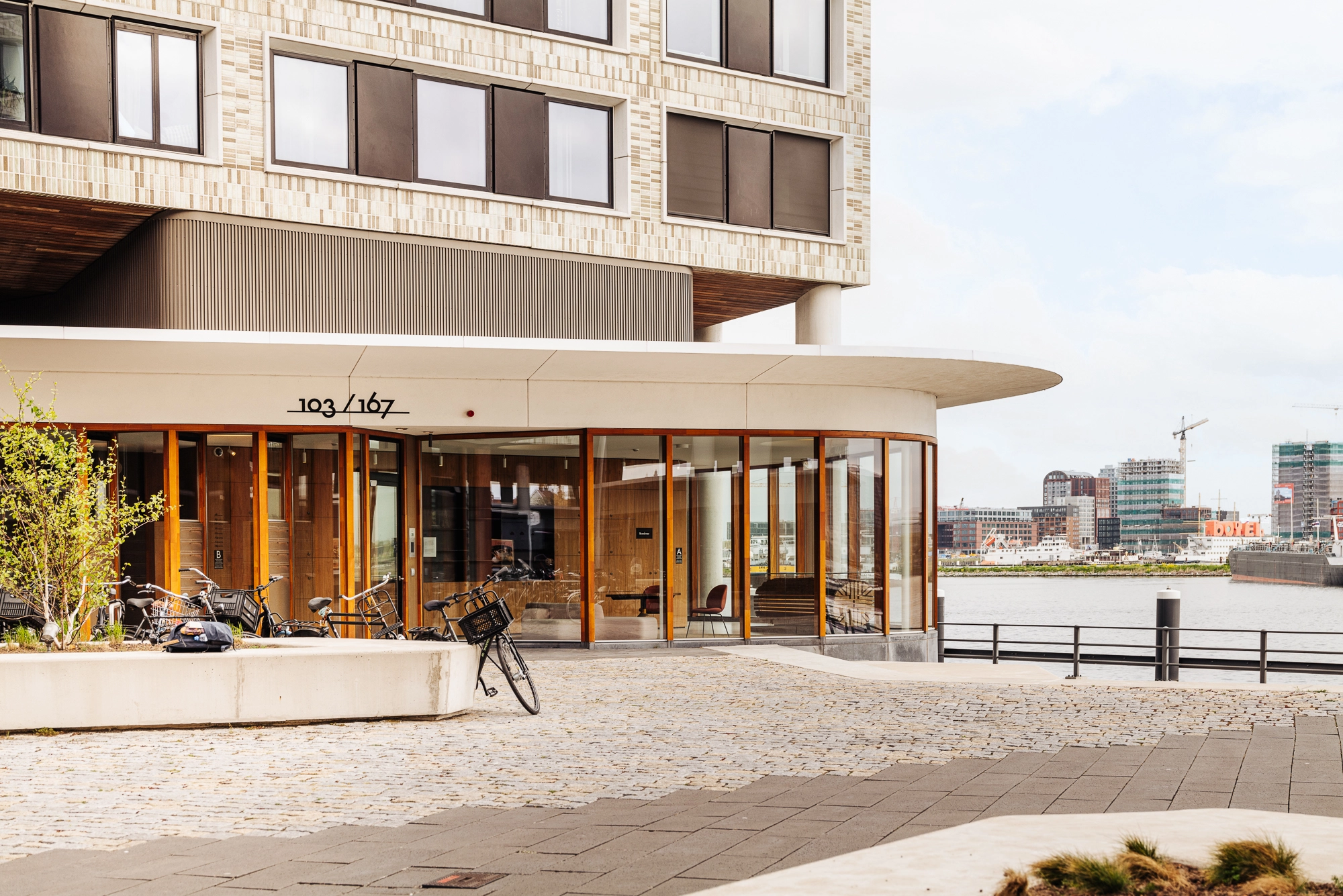 AM104139-1733684-Pontsteiger,-Amsterdam-137395617