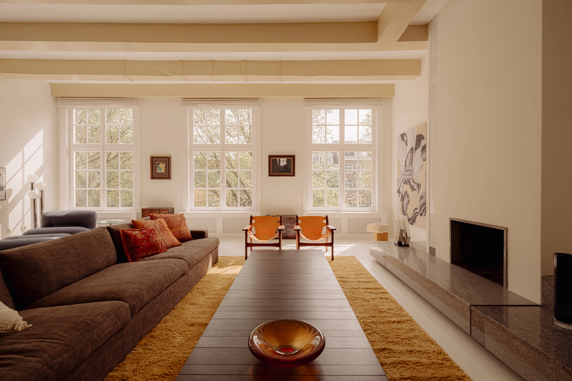 Uitgelicht; ‘Cromhouts Buiten’. Er zijn huizen die stil hun plek behouden in de stad — onverstoord door tijd, mode of beweging.