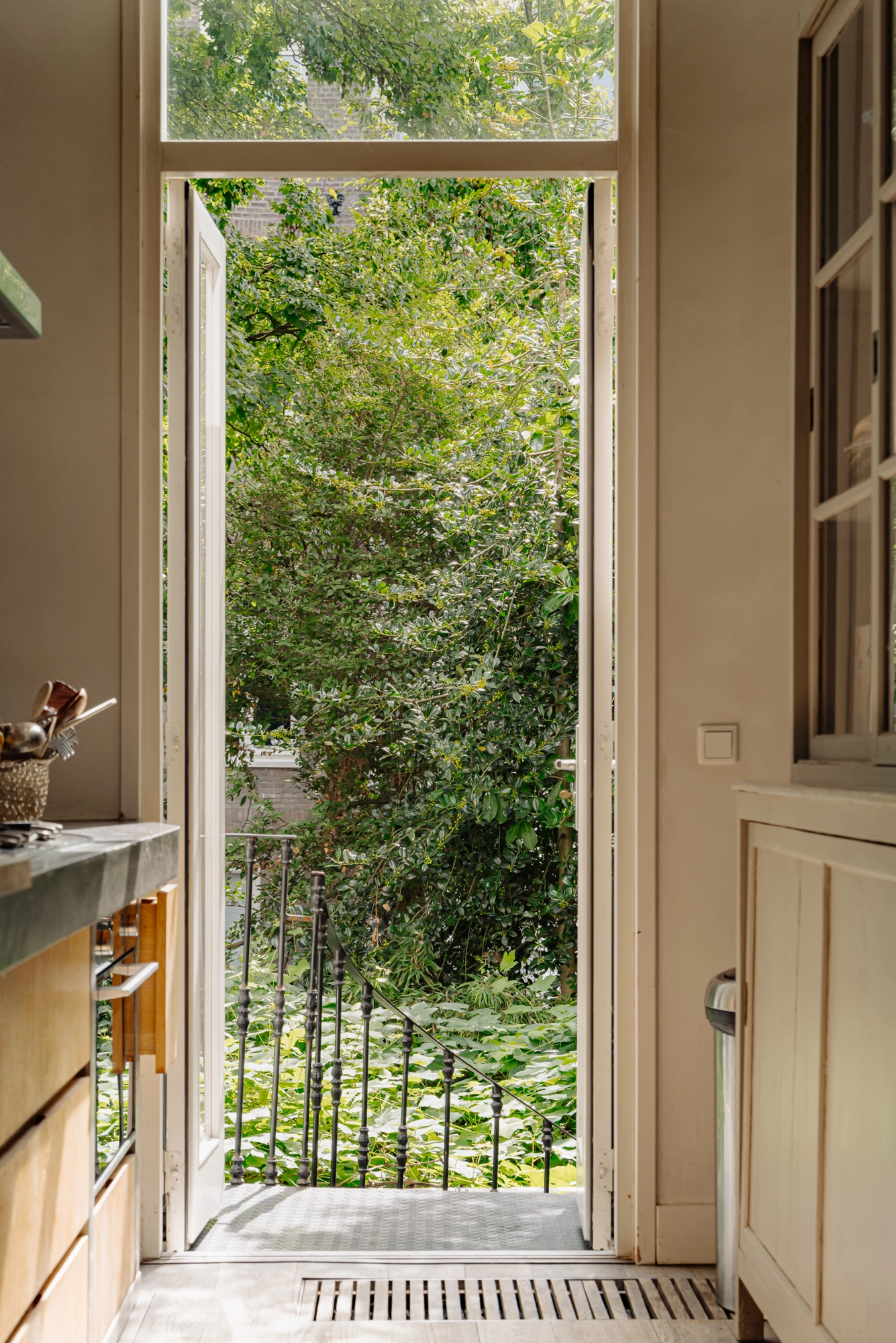 AM104447-1796392-Van-Eeghenstraat-39H,-Amsterdam-241770972