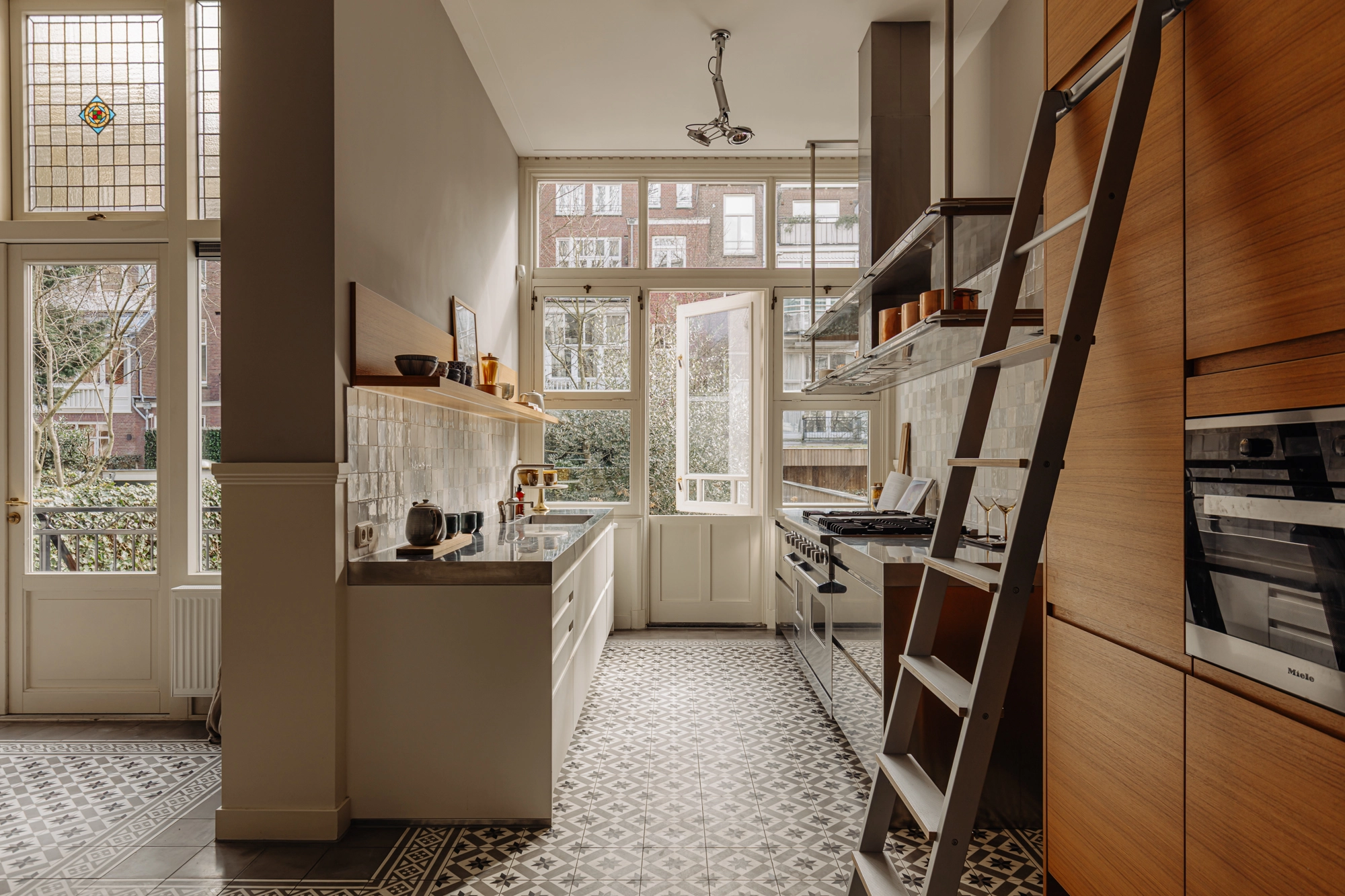 AM105693-1990003-Oranje-Nassaulaan-29,-Amsterdam-221706323