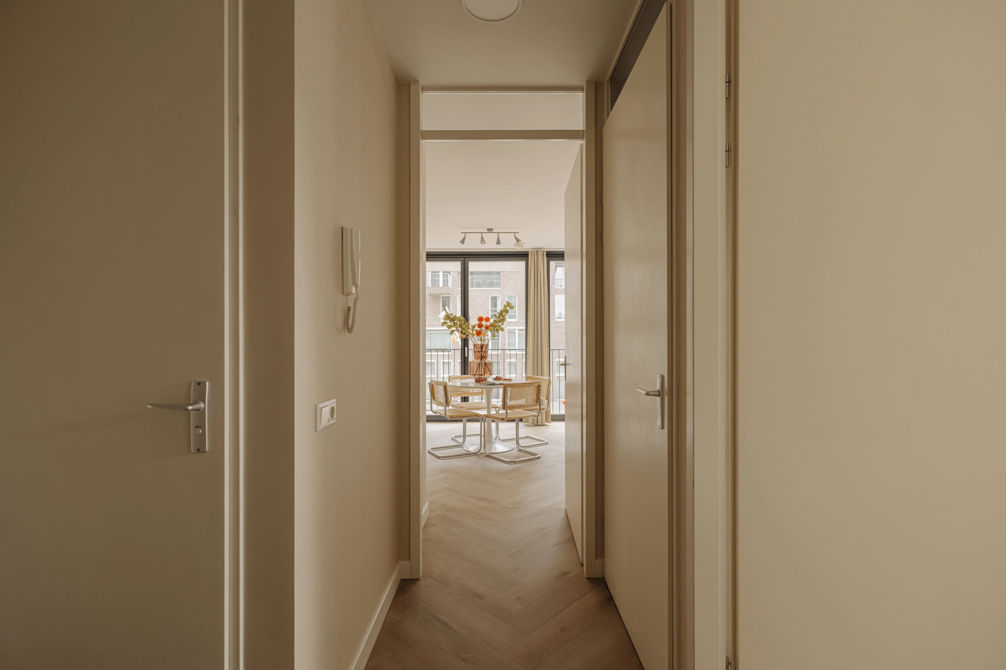 AM105708-1995003-Westerdok-456,-Amsterdam-222814891