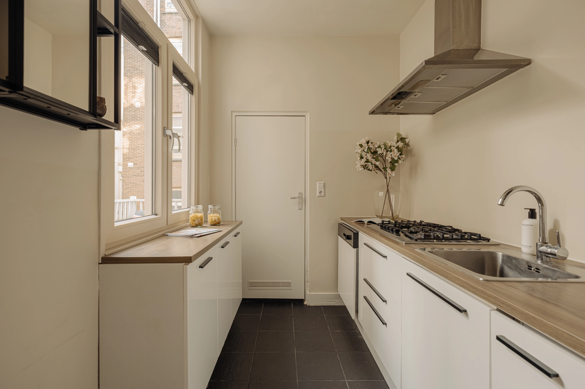 AM105722-1983244-Gerard-Doustraat-188-1,-Amsterdam-220532977