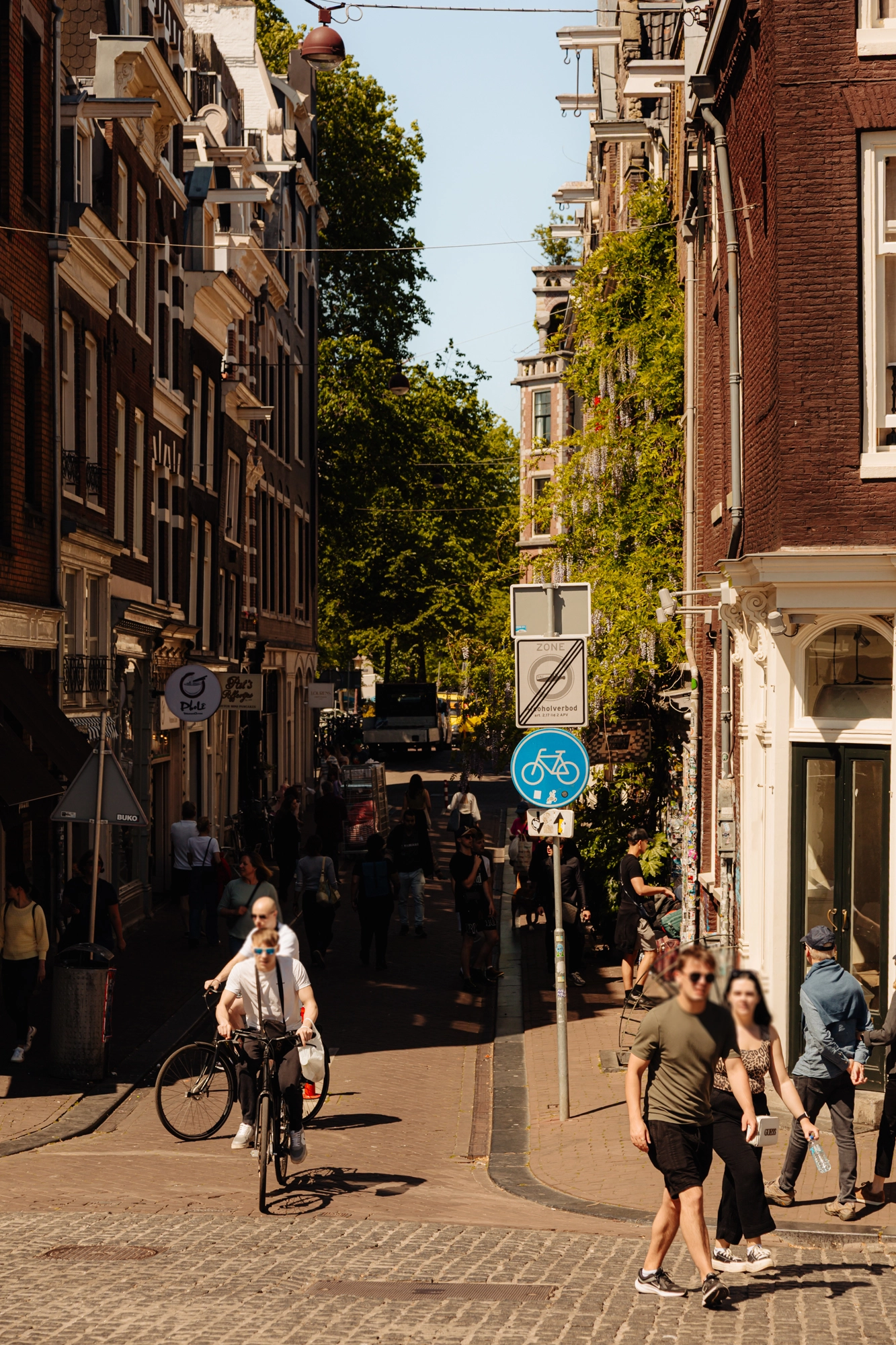 AM105775-2013415-Singel-208C,-Amsterdam-230340460