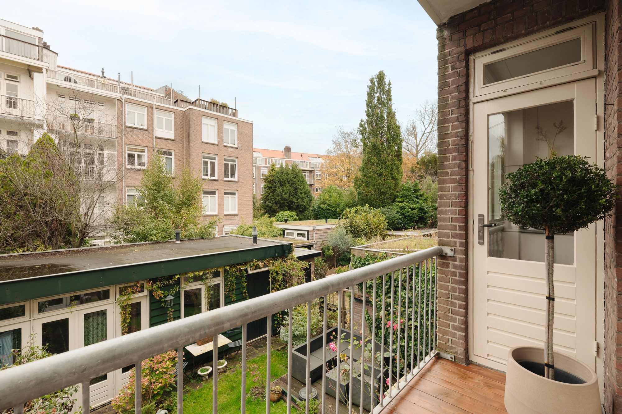 AM105781-1939797-Biesboschstraat-42-1,-Amsterdam-204148111