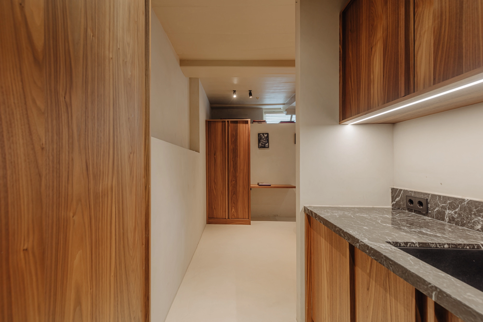 AM105811-1947352-Herengracht-242A,-Amsterdam-211461203