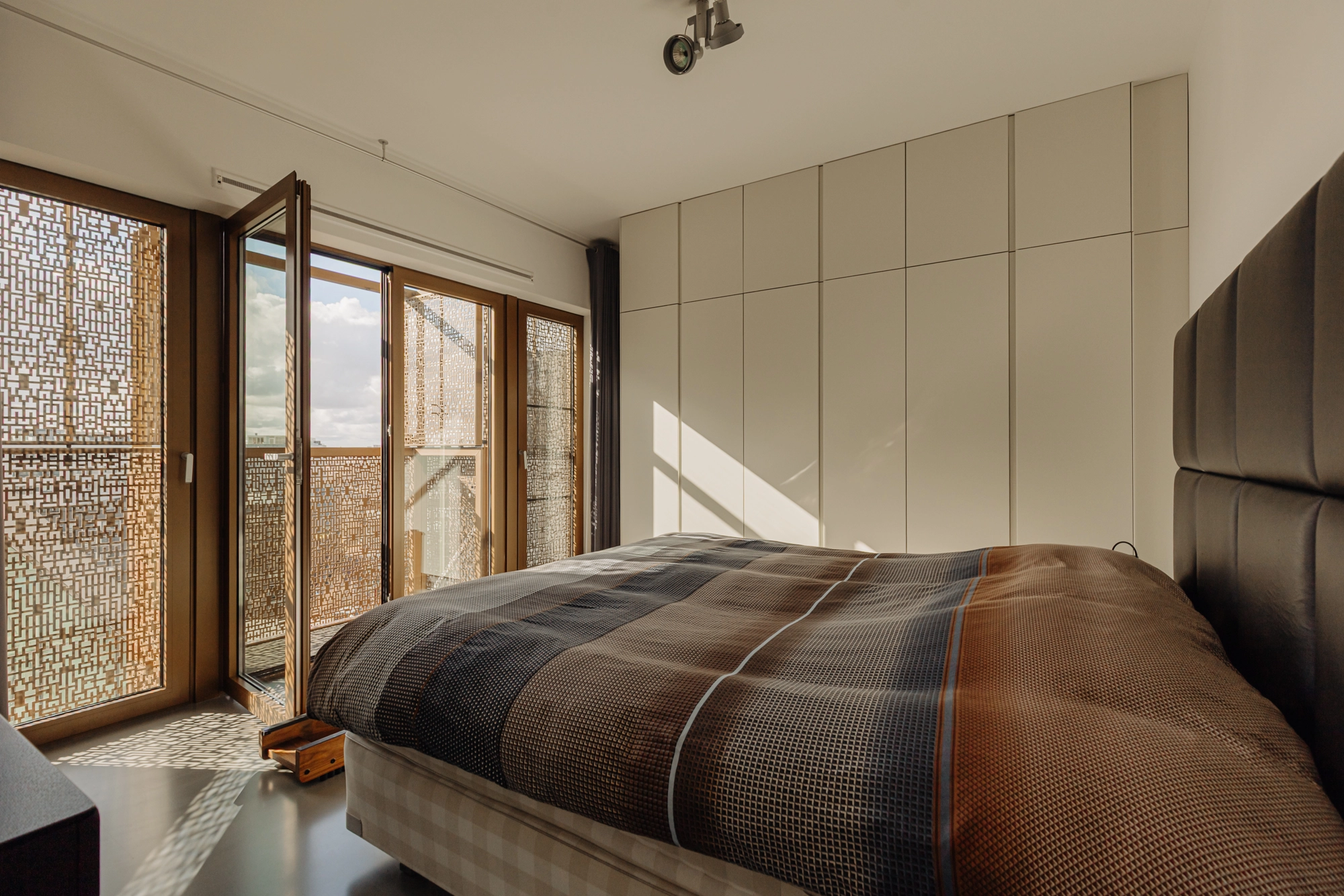 AM105999-1988305-IJdok-149,-Amsterdam-221292465