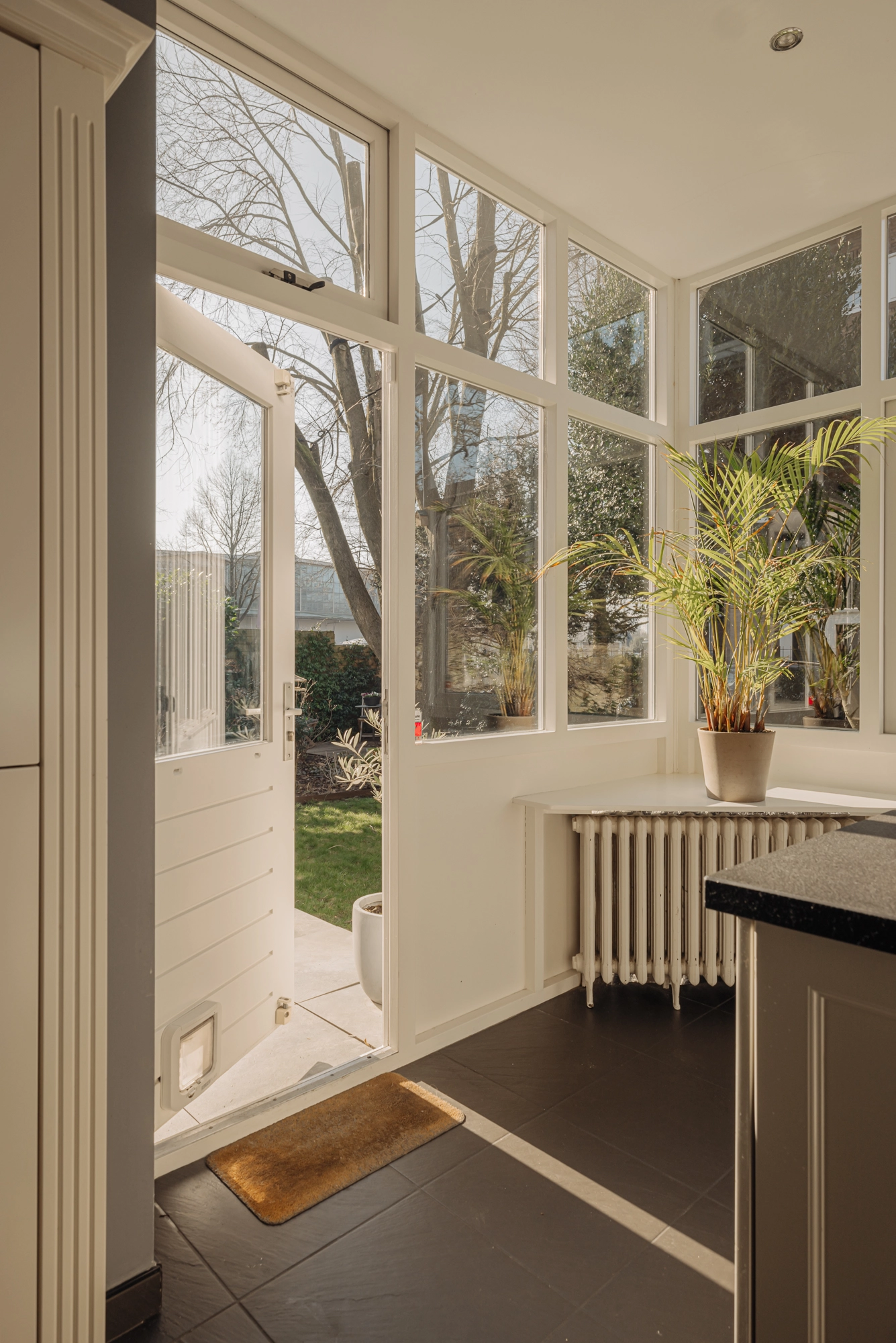 AM106075-1965845-Mozartkade-1,-Amsterdam-220691855