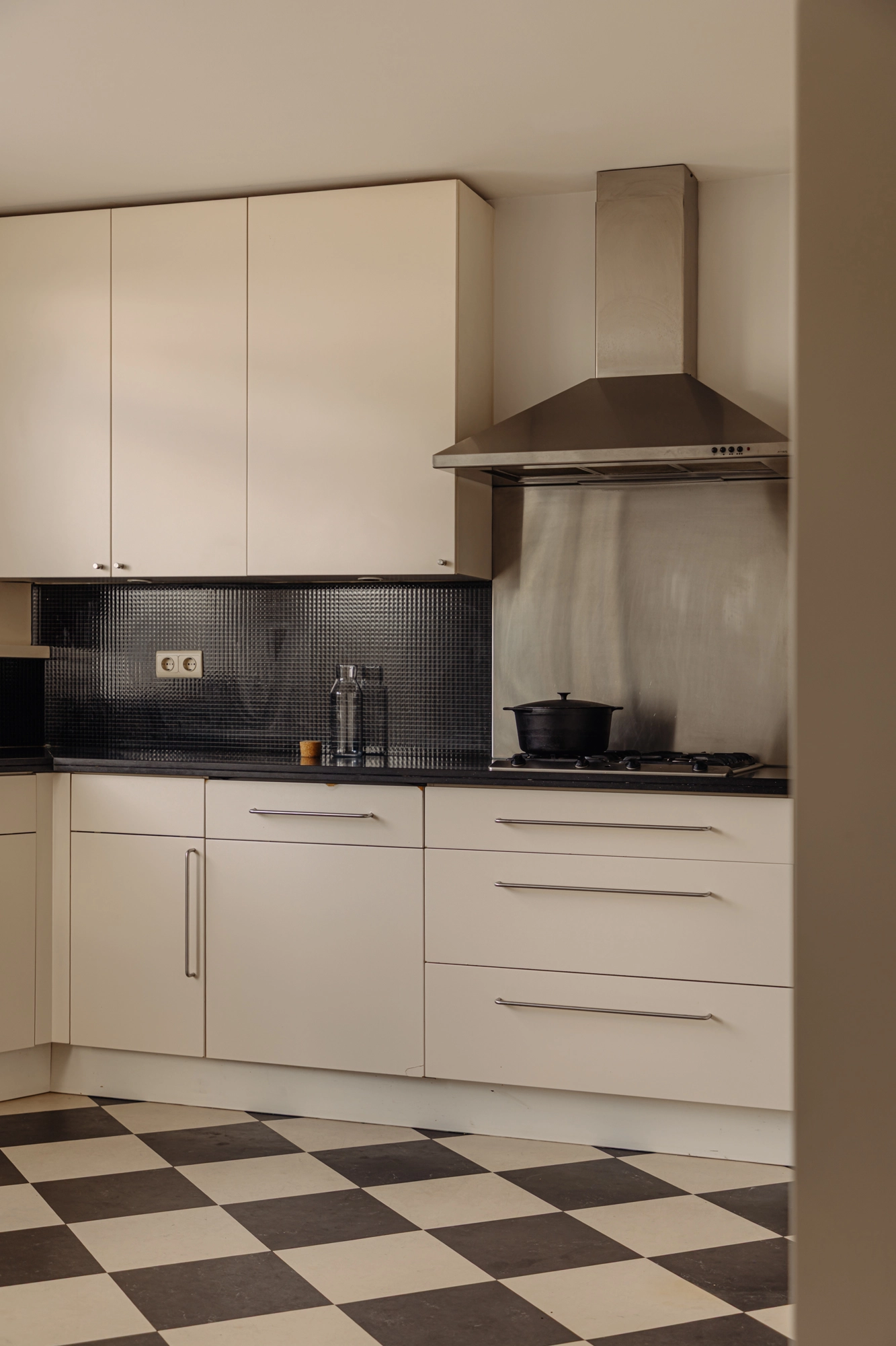 AM106082-1989195-Catharina-van-Rennesstraat-5-1,-Amsterdam-221671071