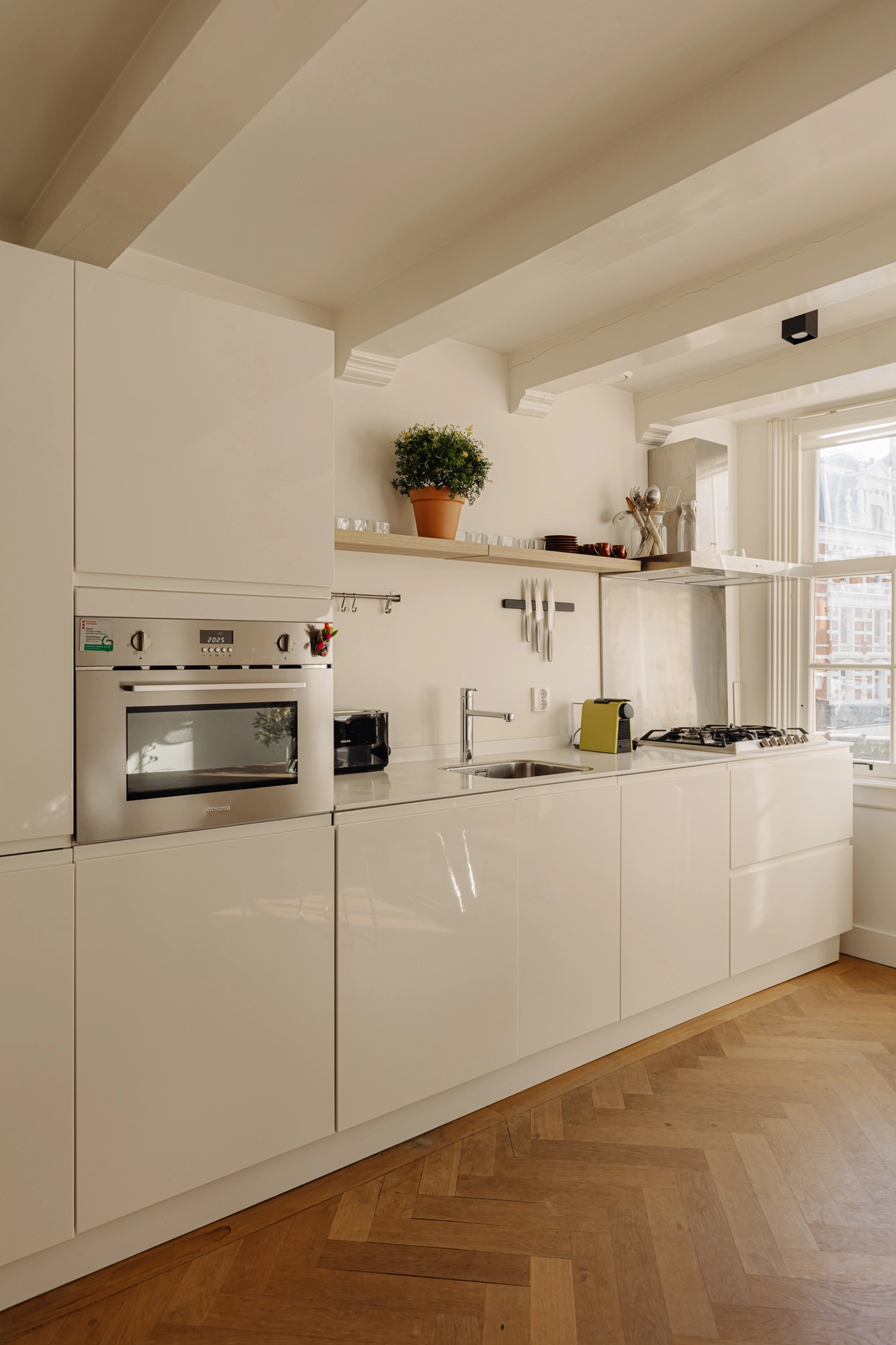 AM106109-1989679-Amstel-106C,-Amsterdam-224600516