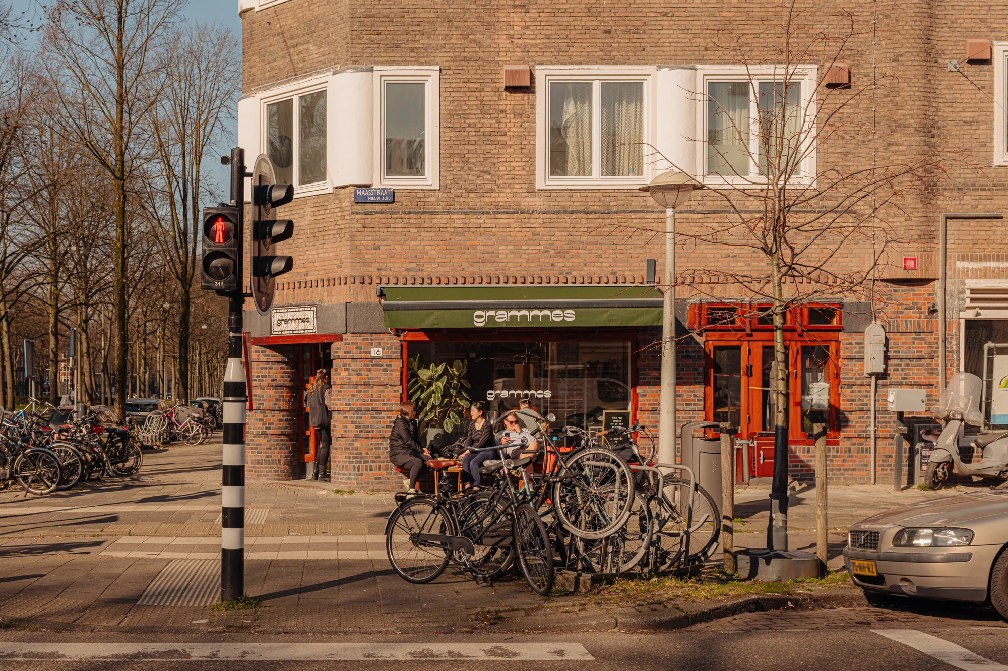 AM106117-1992498-Churchill-laan-59A,-Amsterdam-222432971