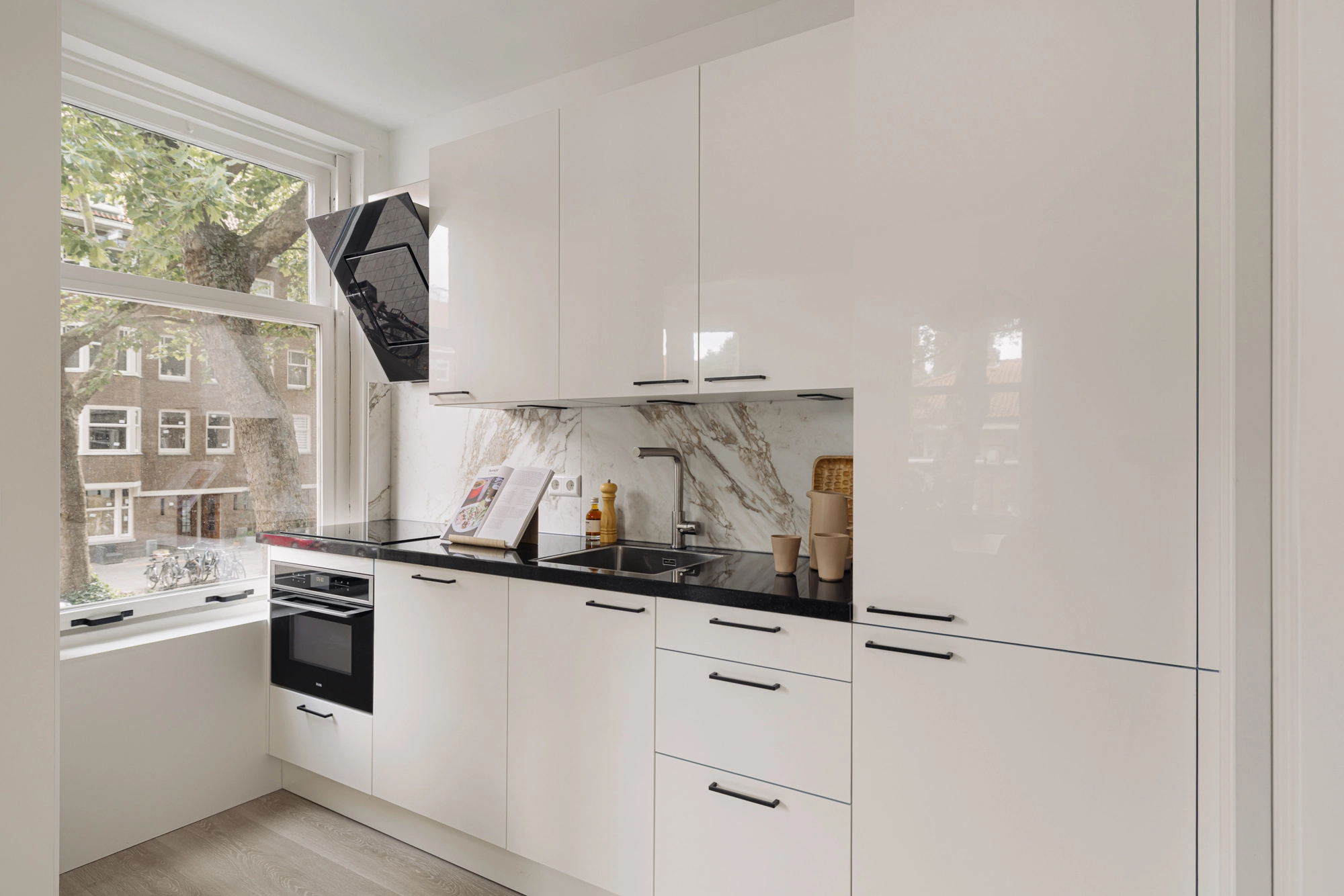 AM106123-2037711-Van-Tuyll-van-Serooskerkenweg-2-1,-Amsterdam-239671018