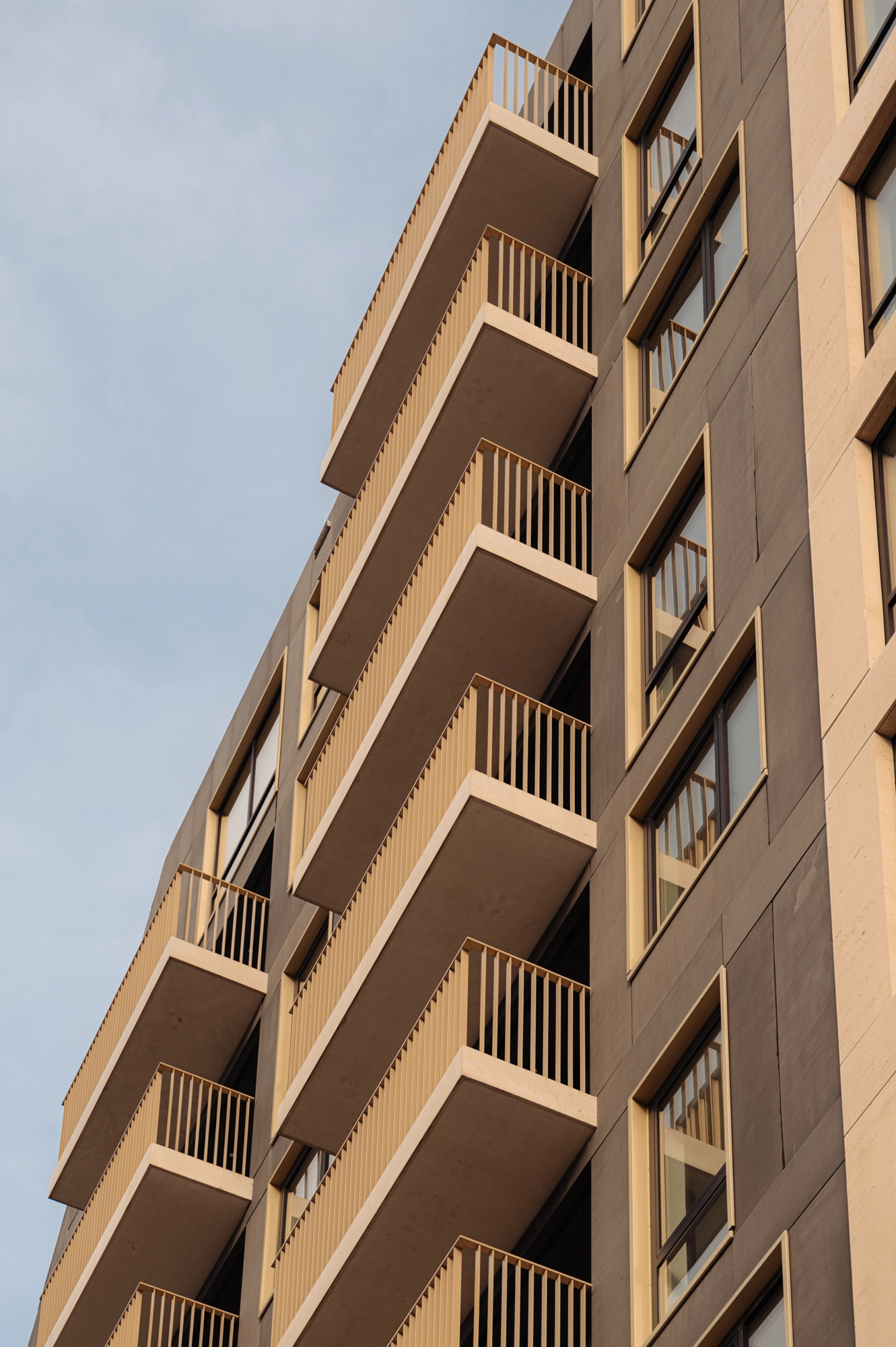 AM106141-1975179-Mies-van-der-Rohestraat-275,-Hoofddorp-216628817