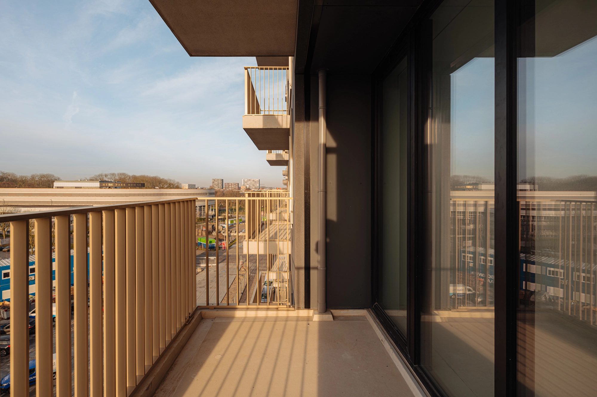 AM106141-1975179-Mies-van-der-Rohestraat-275,-Hoofddorp-216628829