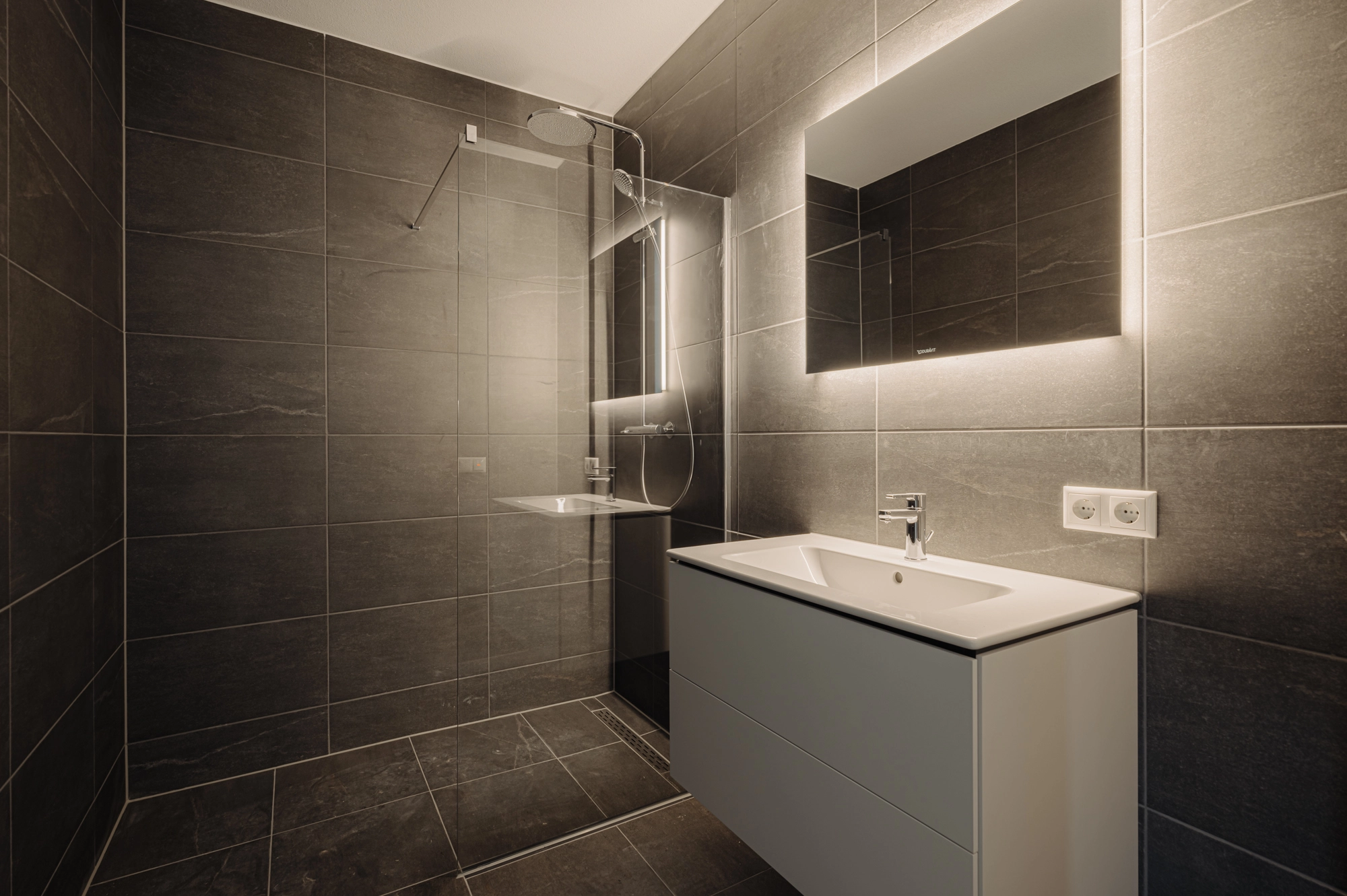 AM106141-1975179-Mies-van-der-Rohestraat-275,-Hoofddorp-216628917