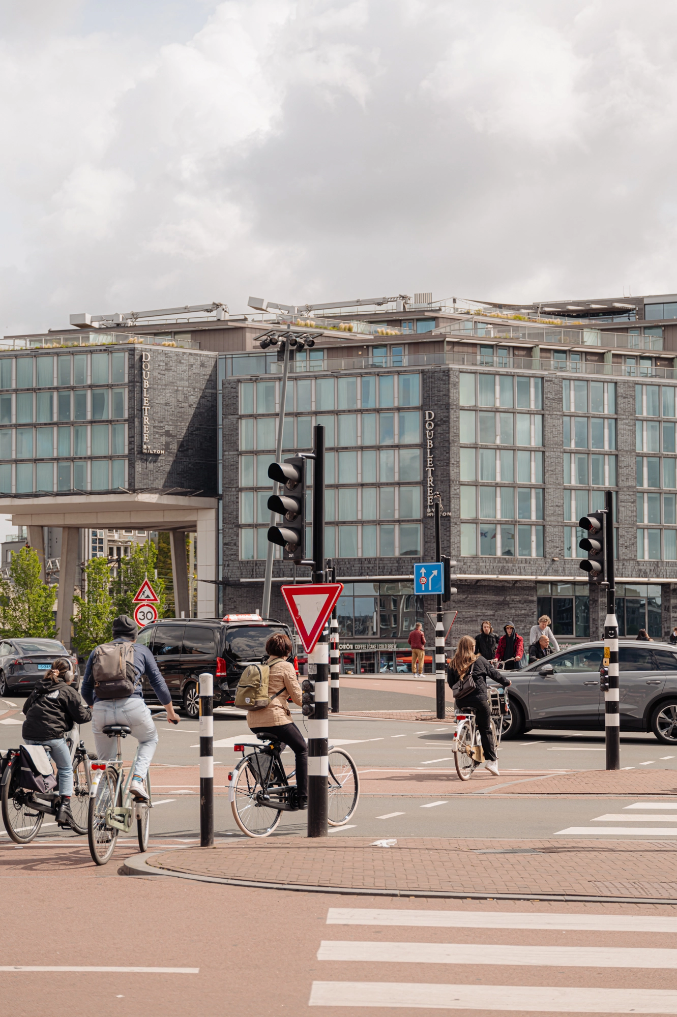 AM106301-2018206-Willem-Frederik-Hermansstraat-145,-Amsterdam-232403436