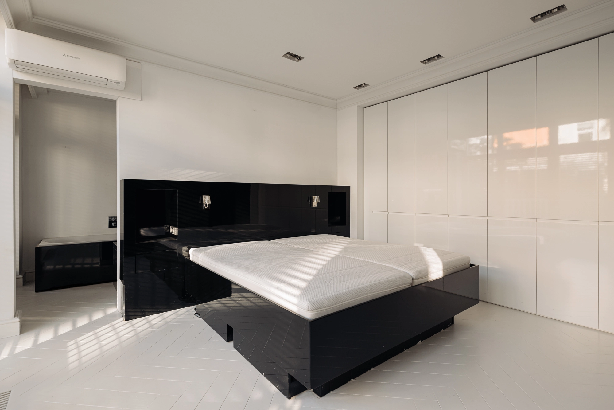 AM106465-2044496-Van-Breestraat-182A,-Amsterdam-256829898