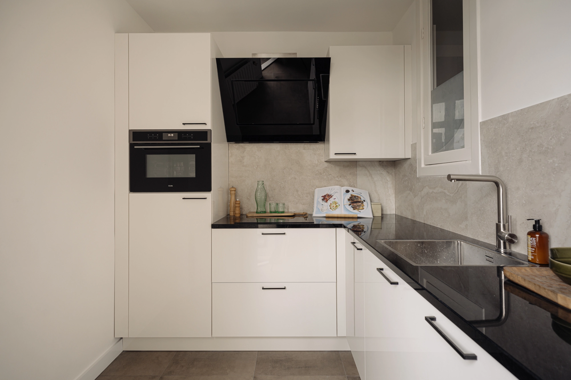 AM106467-2076843-Van-Tuyll-van-Serooskerkenweg-4-3,-Amsterdam-254582170