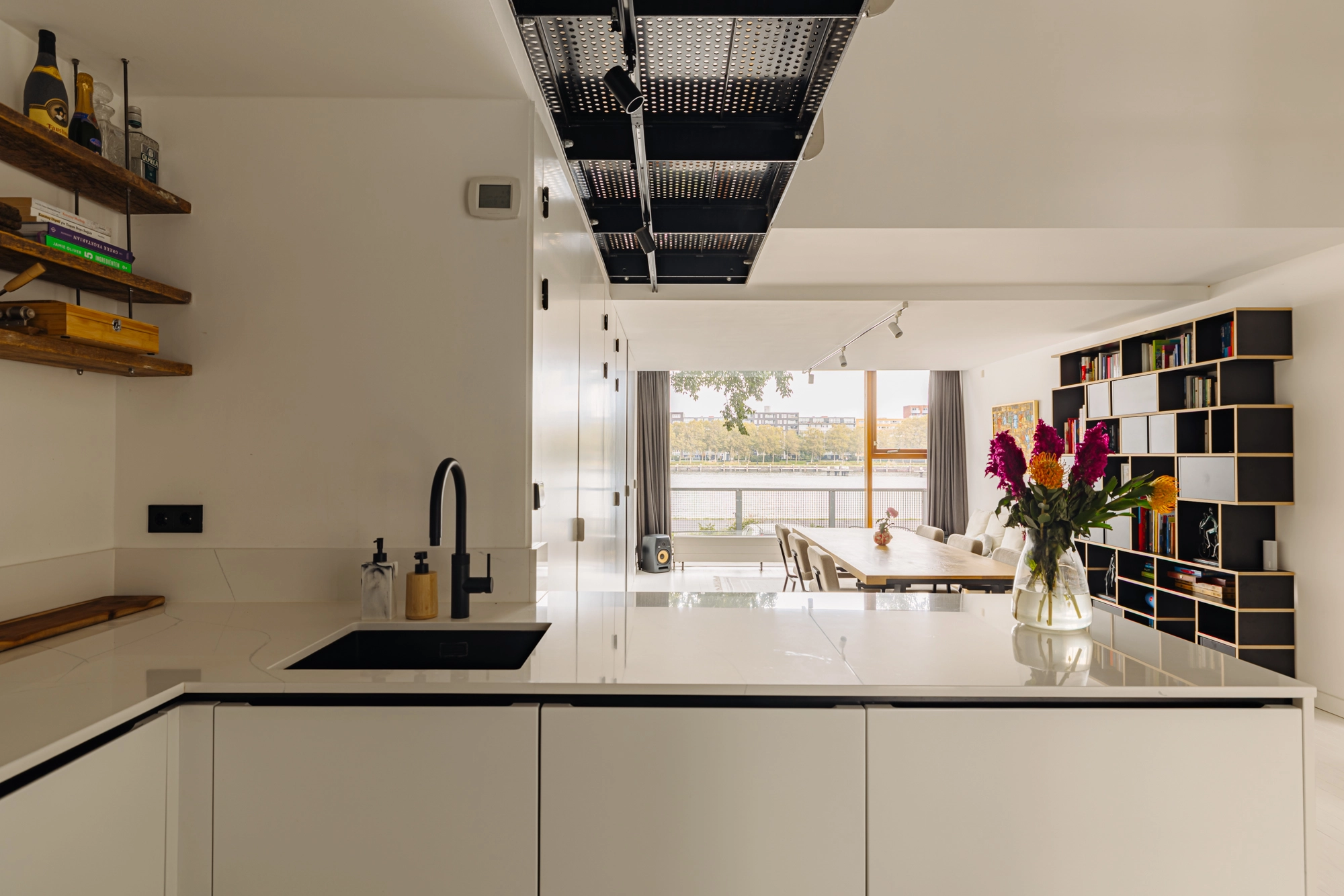 AM106518-2078028-Veemkade-1096,-Amsterdam-248471466