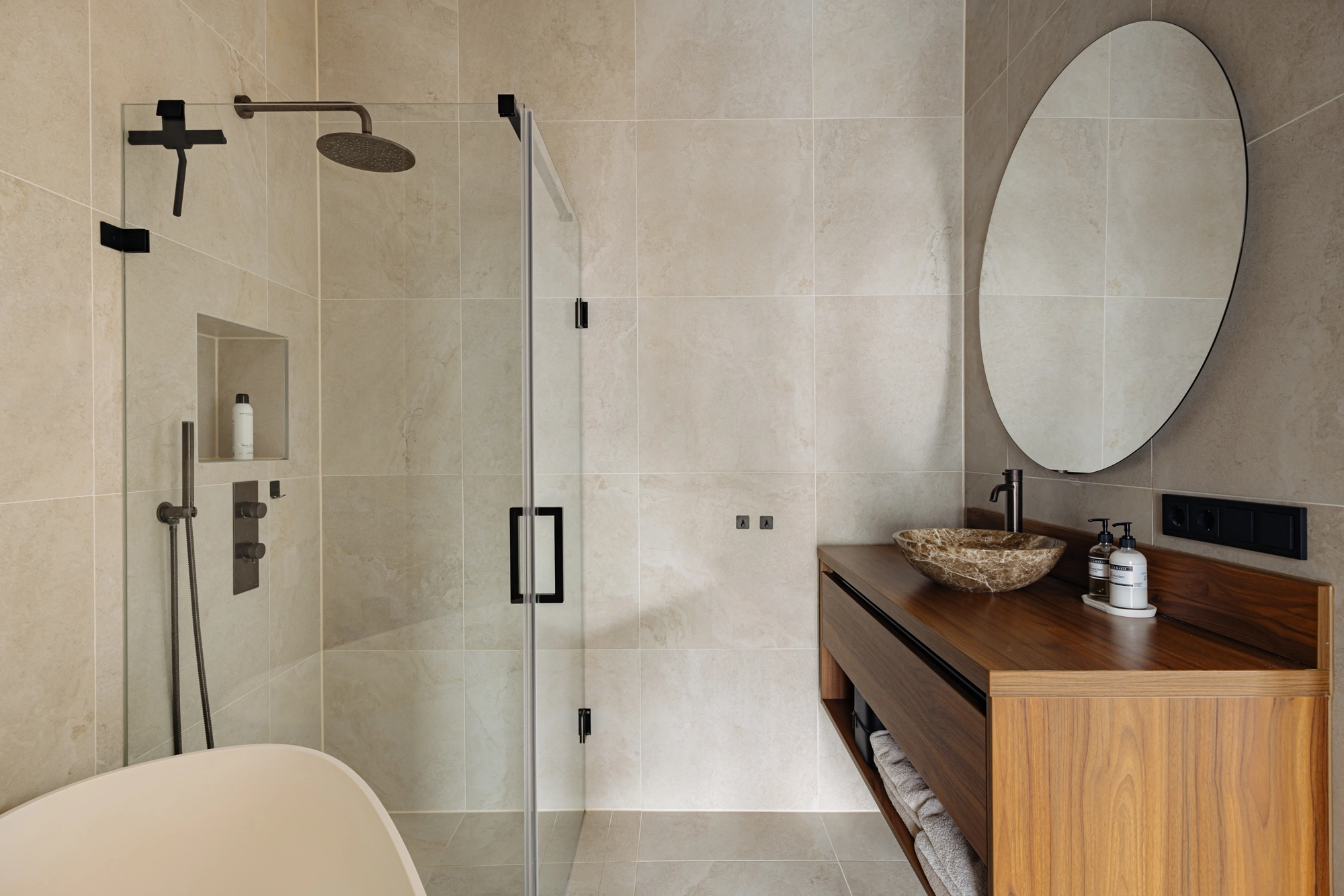 AM106571-2043768-Tweede-Jan-van-der-Heijdenstraat-92-3,-Amsterdam-241875680